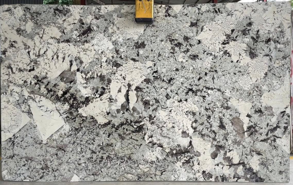 Tranh đá xuyên sáng